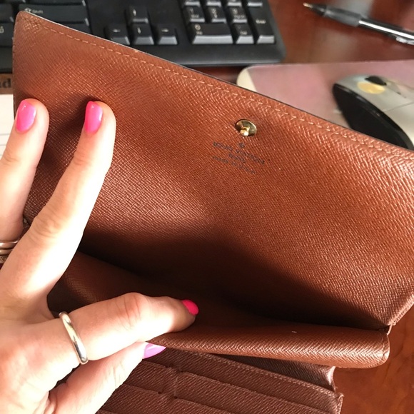 LOUIS VUITTON- 💯AUTHENTIC Monogram Porte Tresor Wallet - Picture 3 of 16